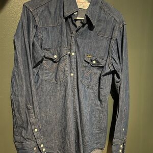 Wrangler Vintage 60’s Dark Blue denim Pearl Snap Shirt